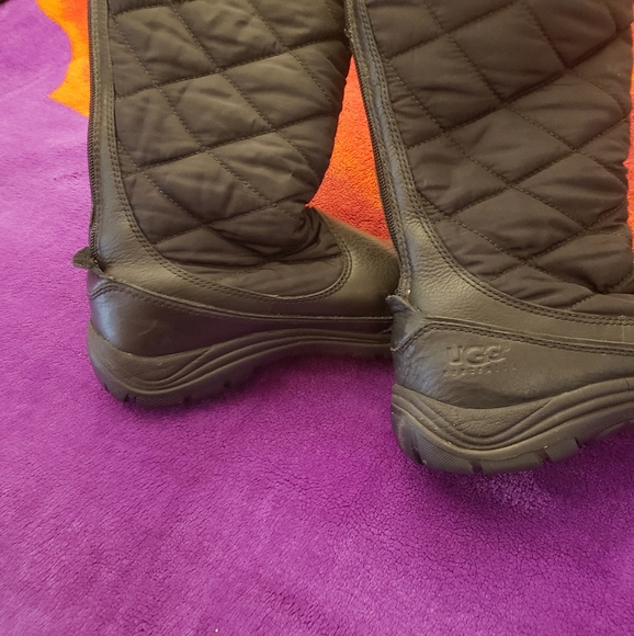 Black Ugg boots - Picture 5 of 6